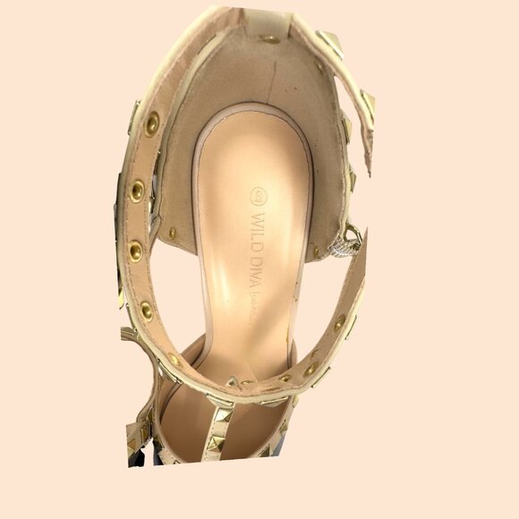 Wild Diva Lounge 64 Sexy Stud Patent Leather Stiletto Black Beige Heels Size 9 - Picture 15 of 16